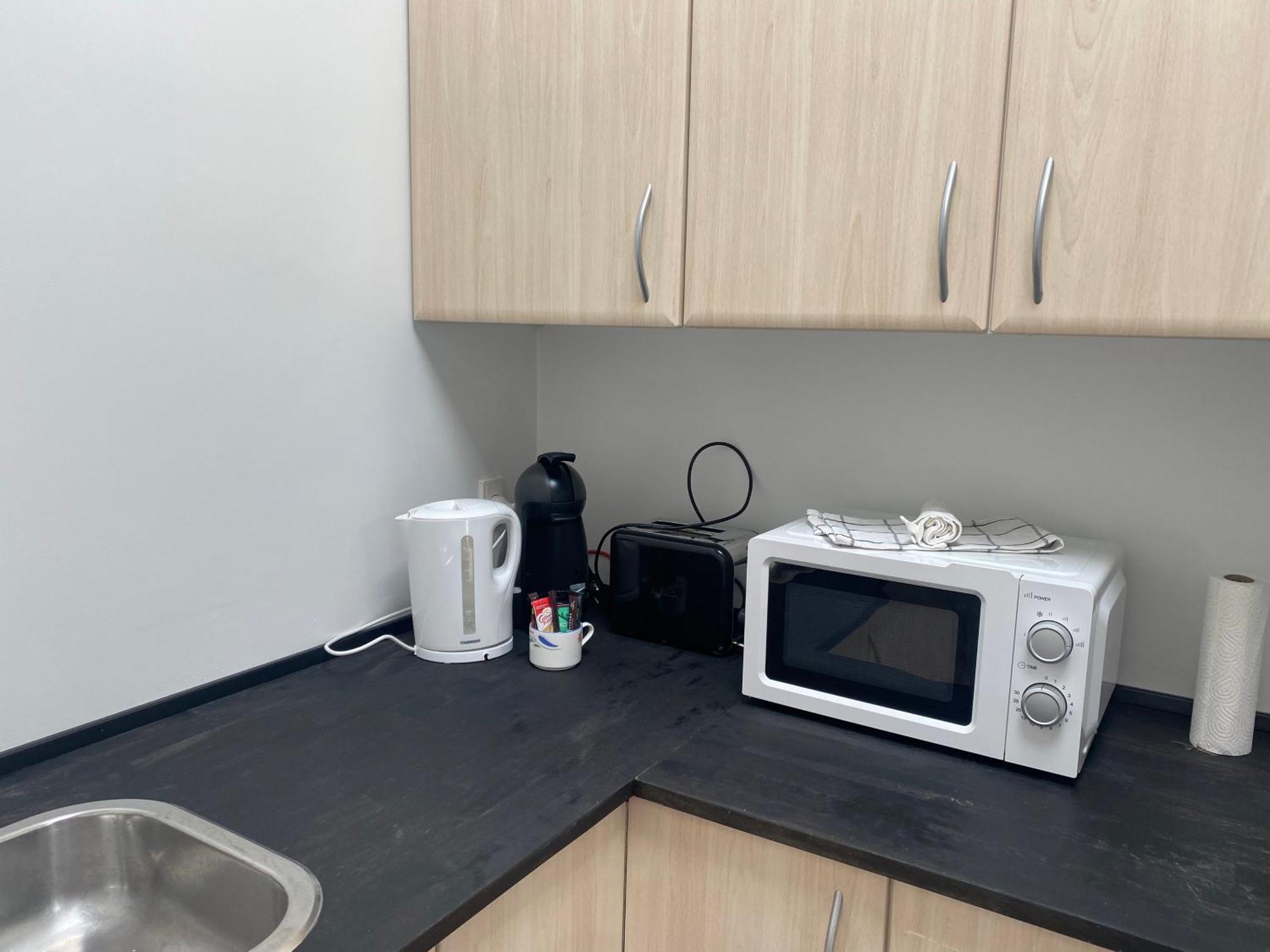 Charming - Luxurious 1 Bedroom Apartment In The Heart Of อัลบอร์ ภายนอก รูปภาพ